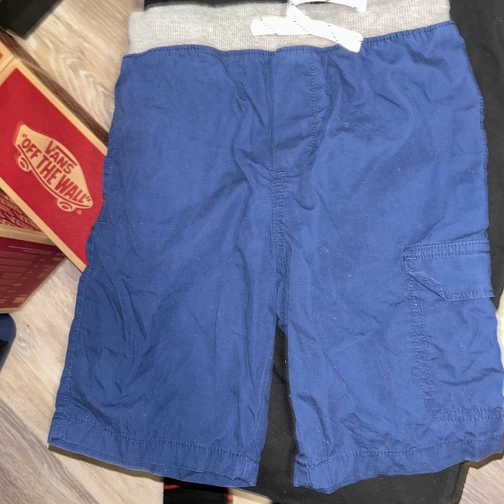 Size 7/7A Drawstring Adjustable no zipper no belts yes pockets